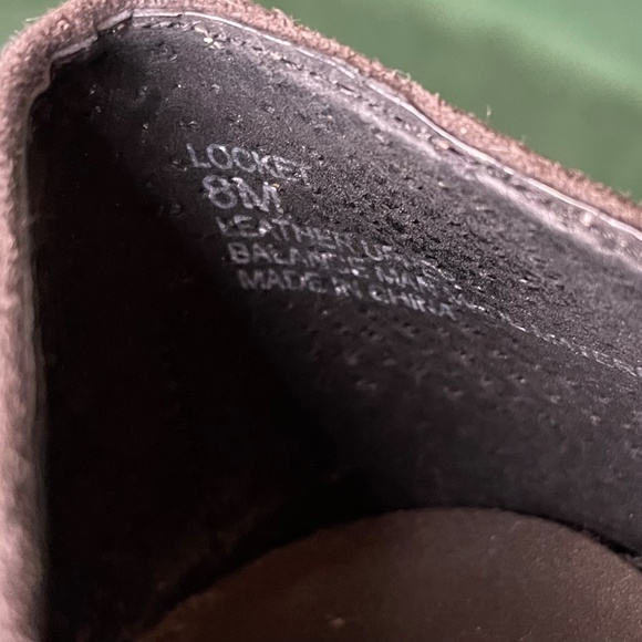 Me Too | Suede | Gray Heels | 8M - Picture 5 of 5